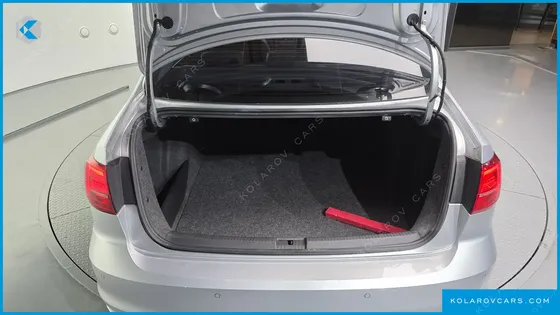 VOLKSWAGEN JETTA 2.0 TDI BLUEMOTION PREMIUM