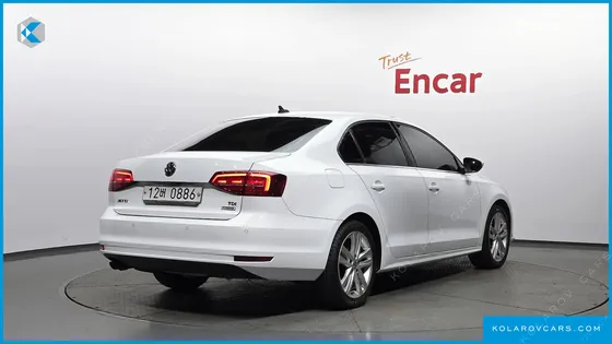 VOLKSWAGEN JETTA 2.0 TDI BLUEMOTION PREMIUM