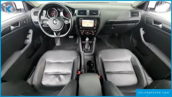 VOLKSWAGEN JETTA 2.0 TDI BLUEMOTION PREMIUM