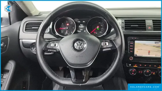 VOLKSWAGEN JETTA 2.0 TDI BLUEMOTION PREMIUM