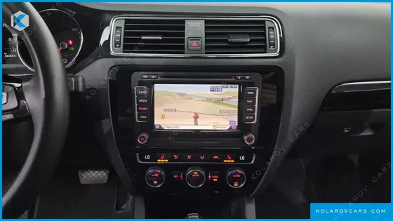 VOLKSWAGEN JETTA 2.0 TDI BLUEMOTION PREMIUM
