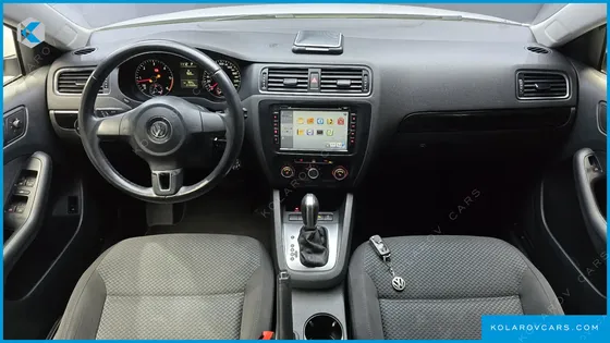VOLKSWAGEN JETTA 1.6 TDI BLUE MOTION