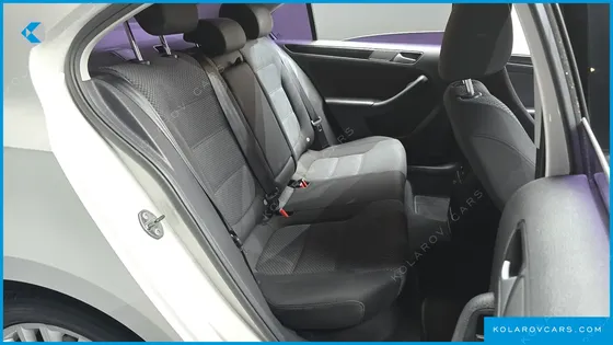 VOLKSWAGEN JETTA 1.6 TDI BLUE MOTION