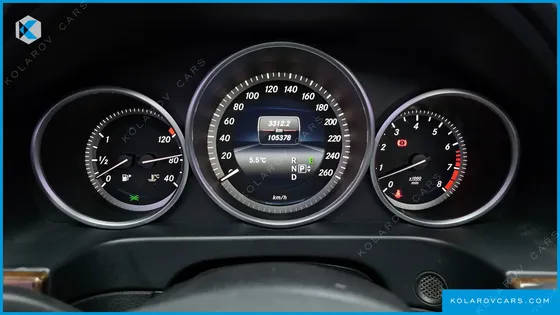 MERCEDES E-CLASS E300 ELEGANCE
