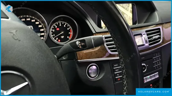 MERCEDES E-CLASS E300 ELEGANCE