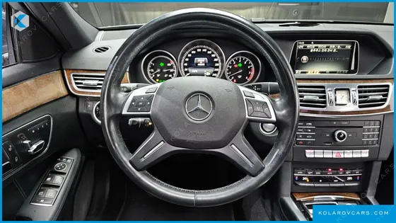 MERCEDES E-CLASS E300 ELEGANCE