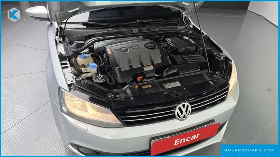 VOLKSWAGEN JETTA 1.6 TDI BLUE MOTION