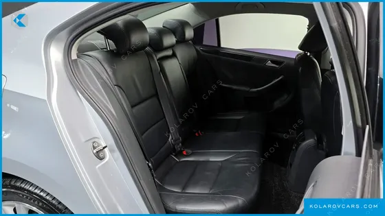 VOLKSWAGEN JETTA 1.6 TDI BLUE MOTION