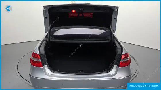 MERCEDES E-CLASS E300 ELEGANCE