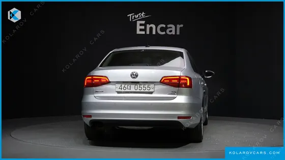 VOLKSWAGEN JETTA 2.0 TDI BLUEMOTION PREMIUM