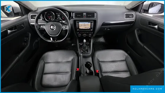 VOLKSWAGEN JETTA 2.0 TDI BLUEMOTION PREMIUM