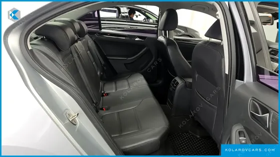 VOLKSWAGEN JETTA 2.0 TDI BLUEMOTION PREMIUM