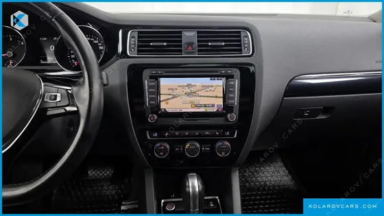 VOLKSWAGEN JETTA 2.0 TDI BLUEMOTION PREMIUM