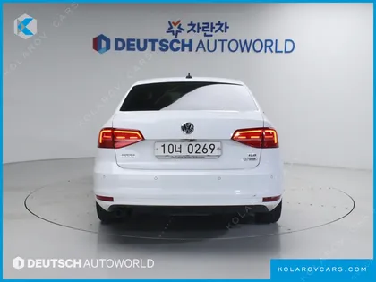 VOLKSWAGEN JETTA 2.0 TDI BLUEMOTION PREMIUM