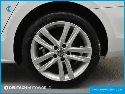 VOLKSWAGEN JETTA 2.0 TDI BLUEMOTION PREMIUM