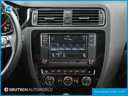 VOLKSWAGEN JETTA 2.0 TDI BLUEMOTION PREMIUM