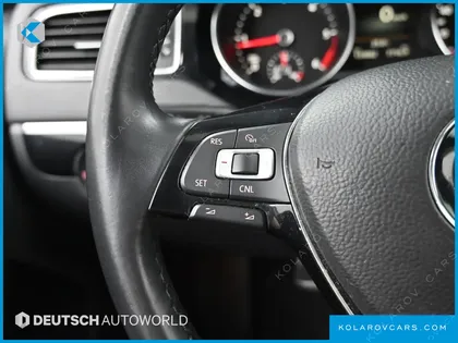 VOLKSWAGEN JETTA 2.0 TDI BLUEMOTION PREMIUM