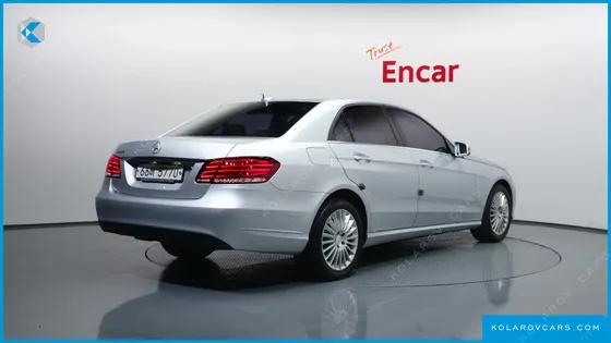 MERCEDES E-CLASS E300 ELEGANCE
