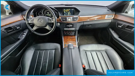 MERCEDES E-CLASS E300 ELEGANCE