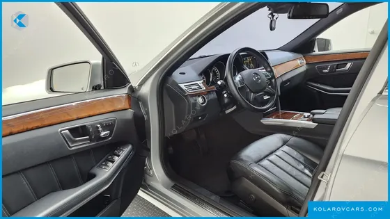 MERCEDES E-CLASS E300 ELEGANCE