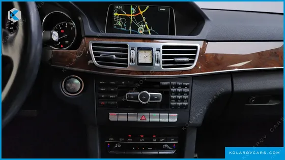 MERCEDES E-CLASS E300 ELEGANCE