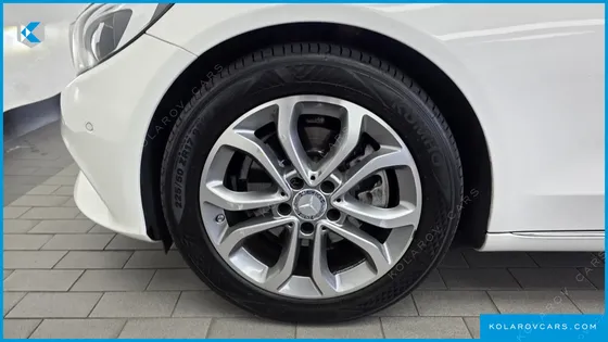 MERCEDES C-CLASS C220 D AVANTGARDE