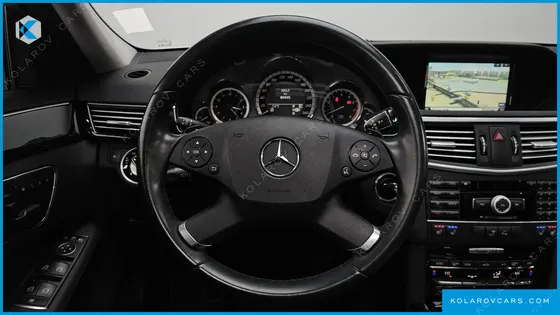 MERCEDES E-CLASS E300 AVANGARD