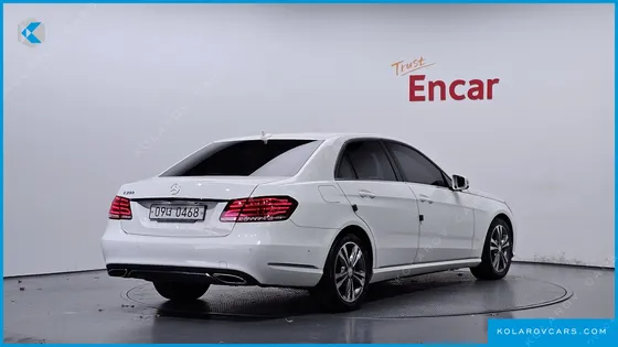 MERCEDES E-CLASS E200 AVANTGARDE