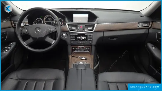 MERCEDES E-CLASS E300 ELEGANCE