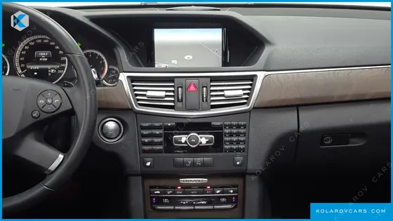 MERCEDES E-CLASS E300 ELEGANCE