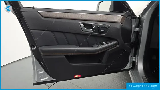 MERCEDES E-CLASS E300 ELEGANCE
