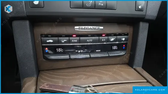 MERCEDES E-CLASS E300 ELEGANCE