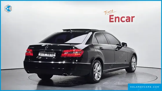 MERCEDES E-CLASS E300 ELEGANCE