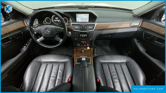 MERCEDES E-CLASS E300 ELEGANCE