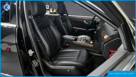 MERCEDES E-CLASS E300 ELEGANCE