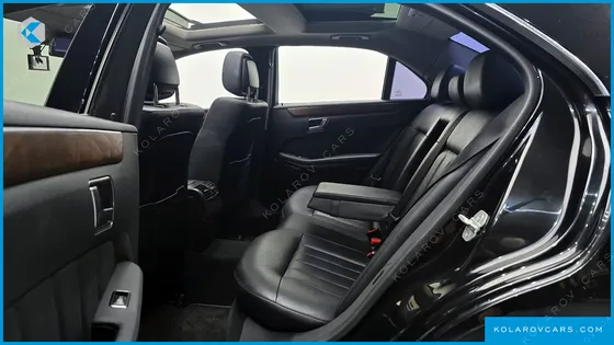 MERCEDES E-CLASS E300 ELEGANCE