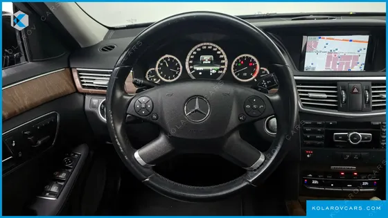 MERCEDES E-CLASS E300 ELEGANCE