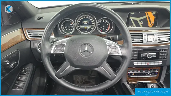 MERCEDES E-CLASS E300 ELEGANCE