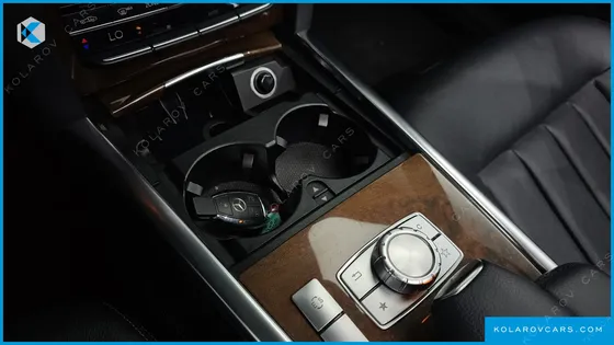 MERCEDES E-CLASS E300 ELEGANCE