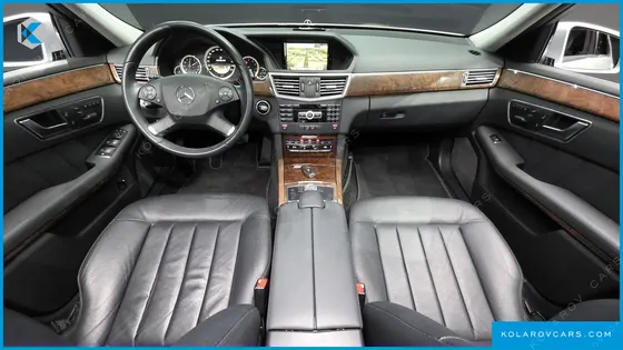 MERCEDES E-CLASS E300 ELEGANCE