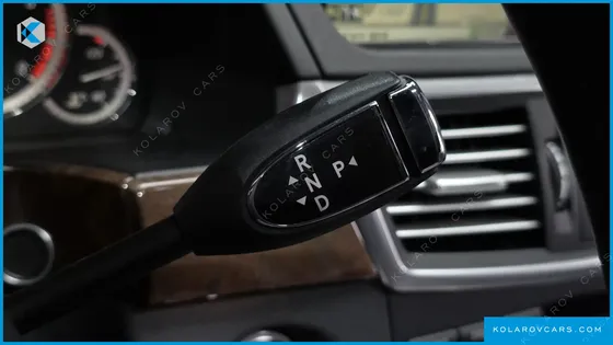 MERCEDES E-CLASS E300 ELEGANCE
