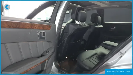 MERCEDES E-CLASS E300 ELEGANCE