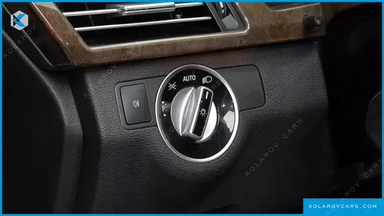 MERCEDES E-CLASS E300 ELEGANCE