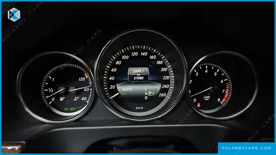 MERCEDES E-CLASS E300 ELEGANCE