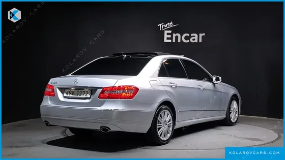 MERCEDES E-CLASS E300 ELEGANCE