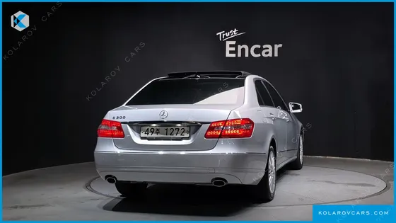 MERCEDES E-CLASS E300 ELEGANCE