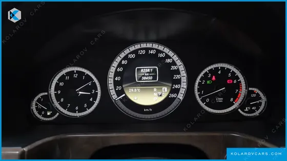 MERCEDES E-CLASS E300 ELEGANCE