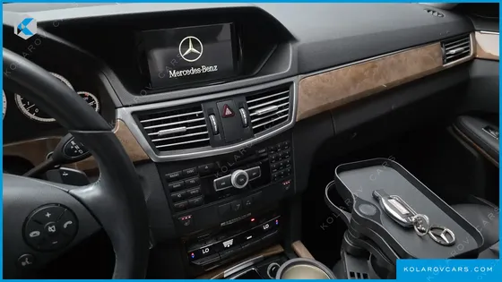 MERCEDES E-CLASS E300 ELEGANCE