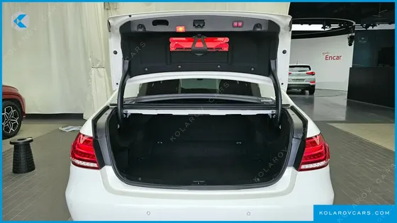 MERCEDES E-CLASS E300 4MATIC AVANTGARDE