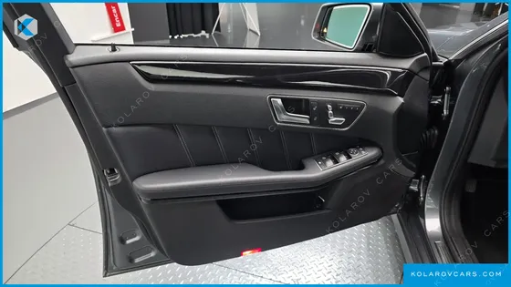 MERCEDES E-CLASS E300 AVANGARD